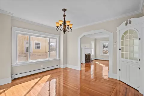 153 Ferncrest Ave, Cranston, RI 02905