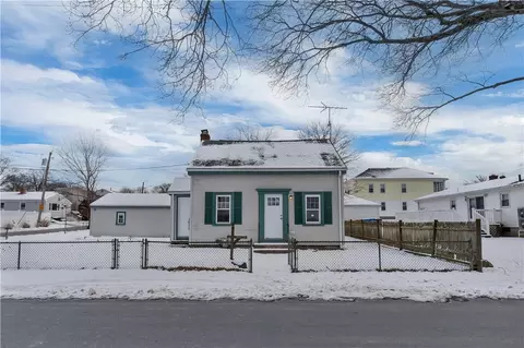115 Campbell Ave, Rumford, RI 02916