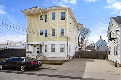 79 W Cole St, Pawtucket, RI 02860