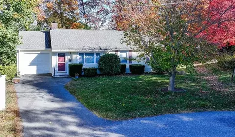11 Salem Dr, North Providence, RI 02904