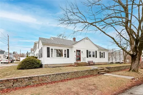 11 Browne St, Cranston, RI 02920