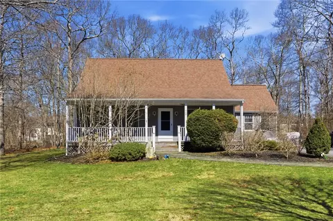 404 S Christopher Ave, Tiverton, RI 02878