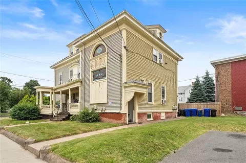 133 Cottage St, Pawtucket, RI 02860