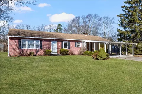 61 High View Dr, Cranston, RI 02921