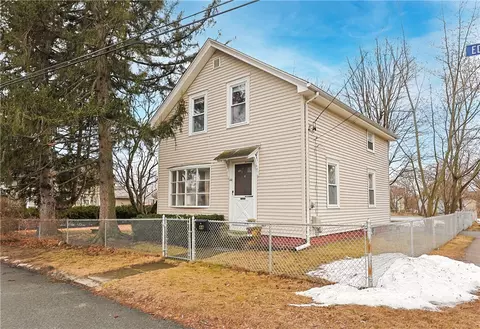 44 Eddy St, Cumberland, RI 02864