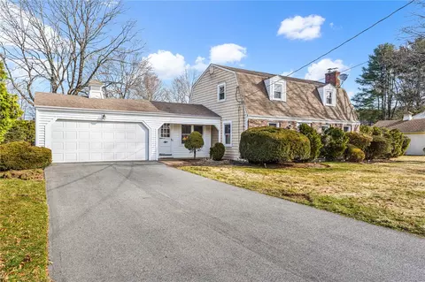 14 Metcalf Dr, Cumberland, RI 02864
