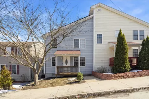 135 Seamans St #1, Providence, RI 02908