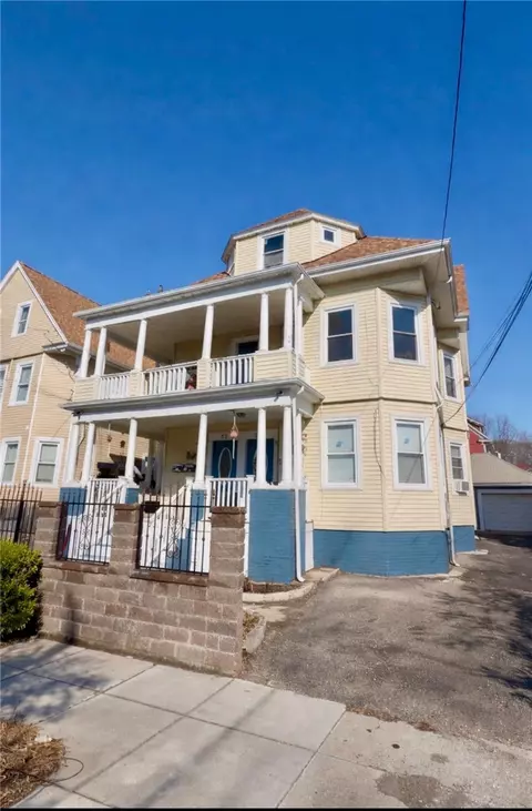 75 Sumter St, Providence, RI 02907