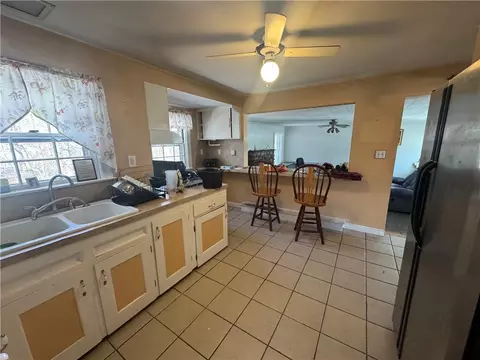 Kitchen - 15 Link St, Warwick, RI 02886 photo 2 of 4
