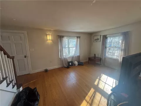 Living - 15 Link St, Warwick, RI 02886 photo 3 of 9