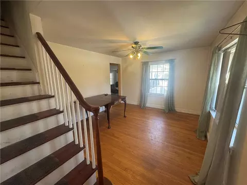 Living - 15 Link St, Warwick, RI 02886 photo 7 of 9