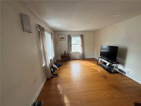 Living - 15 Link St, Warwick, RI 02886 photo 4 of 9