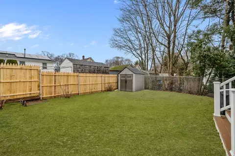 Exterior - 6 Tennyson Rd, Warwick, RI 02888 photo 7 of 8