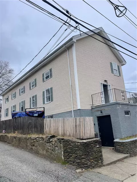 164 W School St, Woonsocket, RI 02895