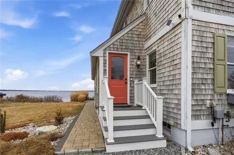 Exterior - 360 Shawomet Ave, Warwick, RI 02889 photo 1 of 5