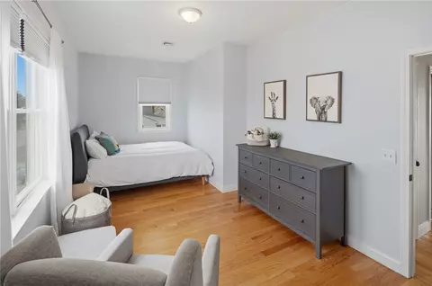 Bedroom - 360 Shawomet Ave, Warwick, RI 02889 photo 4 of 5