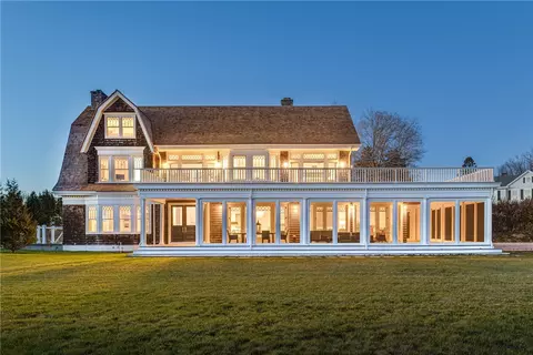 150 Boston Neck Rd, Narragansett, RI 02882