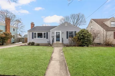 55 Mayflower Dr, Cranston, RI 02905