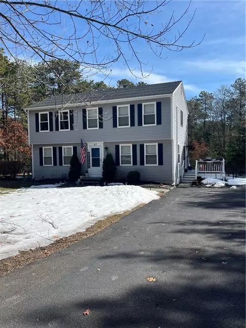 57 Auburn Dr, Charlestown, RI 02813