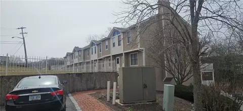 Exterior - 3399 Post Rd #20, Warwick, RI 02886 photo 2 of 3