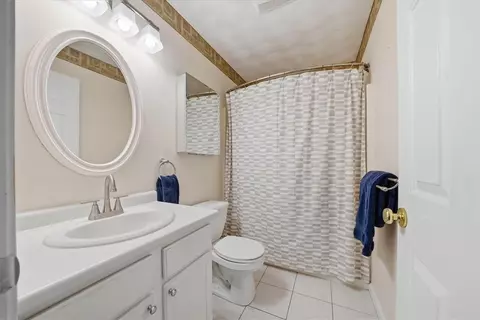 Bath - 23 Moss Ln, Coventry, RI 02816 photo 1 of 5