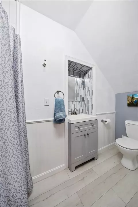 Bath - 23 Moss Ln, Coventry, RI 02816 photo 5 of 5