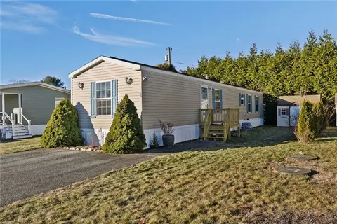 13 Poppin John Ln, Coventry, RI 02816