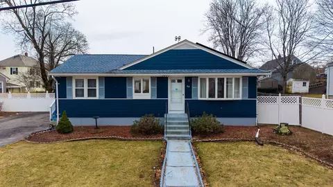 60 Imperial Ave, Cranston, RI 02920