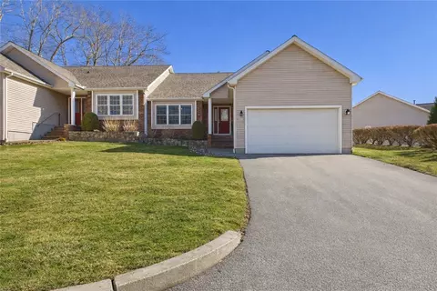 246 Spencer Woods Dr, East Greenwich, RI 02818