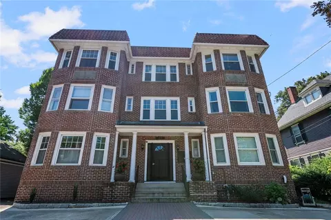 127 Irving Ave #5, Providence, RI 02906
