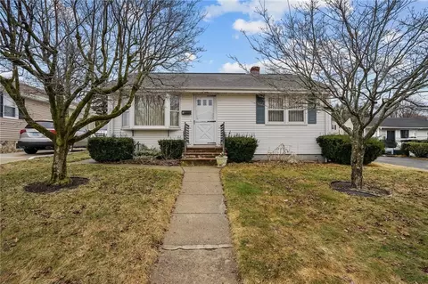 14 Maxfield Ave, East Providence, RI 02914
