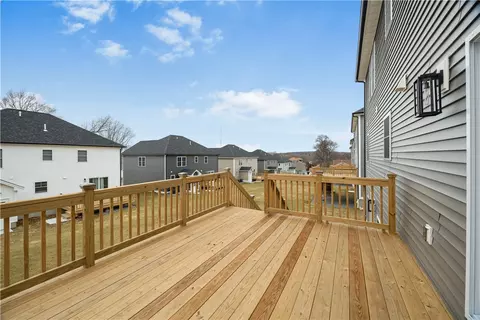 Exterior - 89 St Agnes Ave, Woonsocket, RI 02895 photo 3 of 5