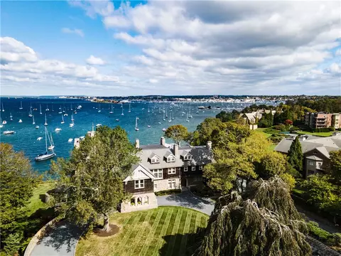 127 Harrison Ave #2, Newport, RI 02840