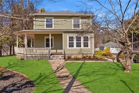 86 Wood St, Coventry, RI 02816