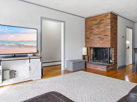 Living - 21 North Dr, Westerly, RI 02891 photo 1 of 1