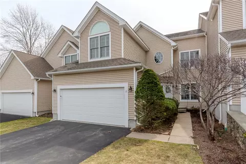 17 Carnival Ter, West Warwick, RI 02893