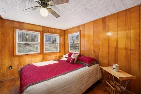 Bedroom - 446 Lake Washington Dr, Glocester, RI 02814 photo 3 of 4