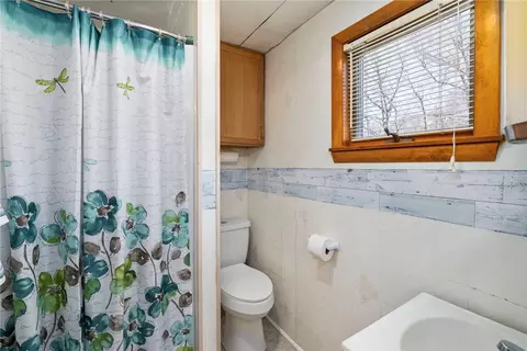Bath - 446 Lake Washington Dr, Glocester, RI 02814 photo 1 of 2