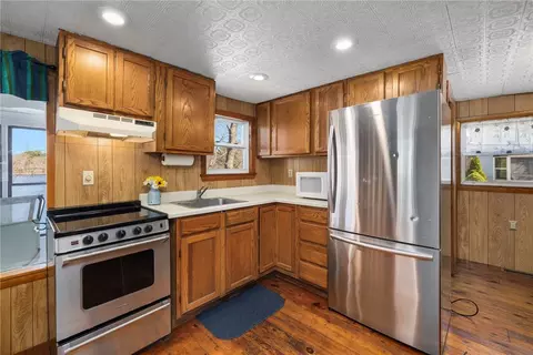 Kitchen - 446 Lake Washington Dr, Glocester, RI 02814 photo 2 of 4