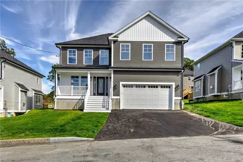 188 St Louis Ave, Woonsocket, RI 02895