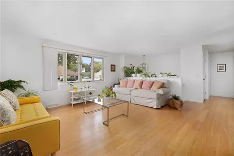 Living - 25 Webb Ave, Warwick, RI 02889 photo 2 of 2