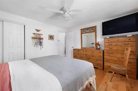 Bedroom - 25 Webb Ave, Warwick, RI 02889 photo 2 of 6
