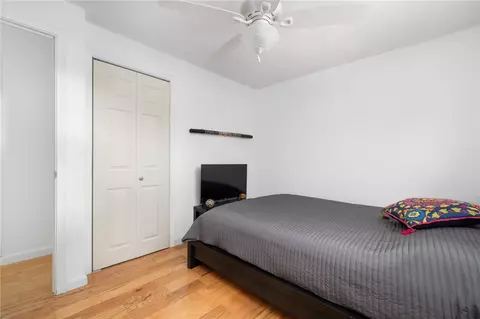 Bedroom - 25 Webb Ave, Warwick, RI 02889 photo 4 of 6
