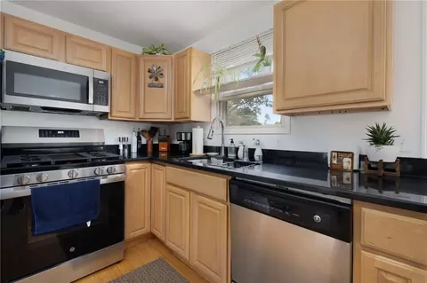 Kitchen - 25 Webb Ave, Warwick, RI 02889 photo 5 of 5
