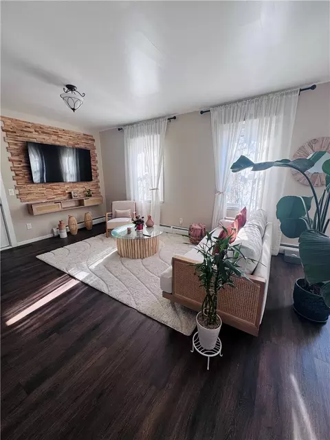 Living - 115 Irving Rd, Warwick, RI 02888 photo 1 of 3