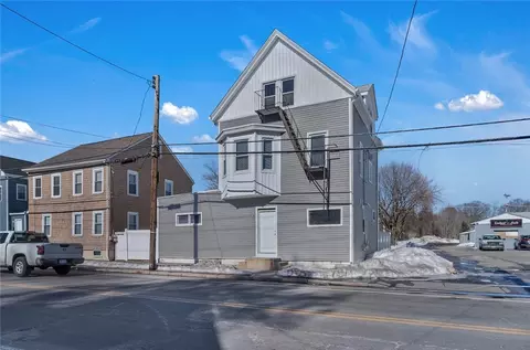 27 Greenville Ave, Johnston, RI 02919