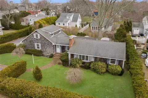 30 Maywood Rd, Narragansett, RI 02882