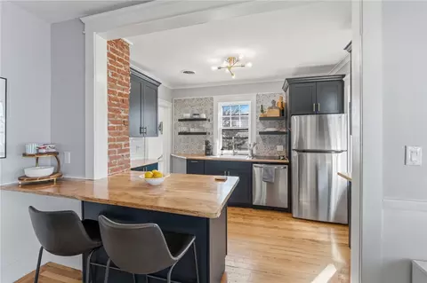 Kitchen - 68 Packard Ave, Warwick, RI 02886 photo 2 of 7