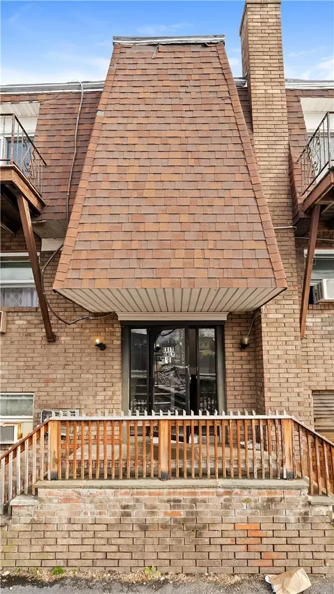 27 Gillen Ave #207B, North Providence, RI 02904