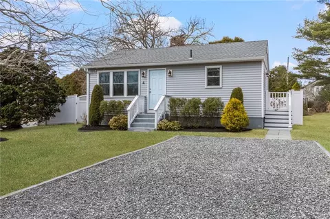 4 Juniper Rd, South Kingstown, RI 02879
